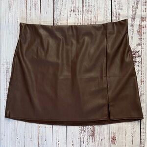 Old Navy Brown Faux Leather Mini Skirt 2X NWOT